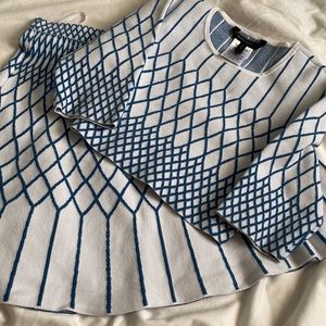 BCBG Max Azria blue and white crop top very stretchy size large